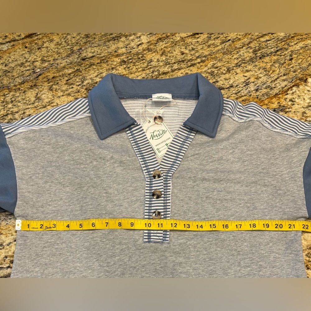 New In by Very J Crew Neck Shirt Blue/Gray Women’s Size M New With Tags - Picture 6 of 7